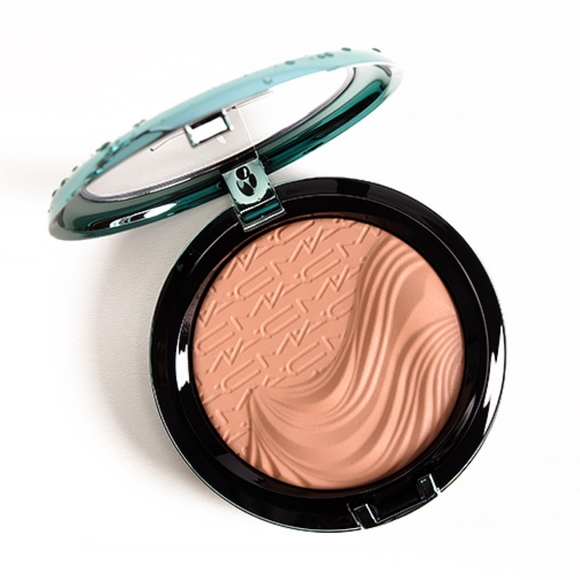 BNIB MAC Aphrodites Shell Extra Dimension Powder - Picture 1 of 4